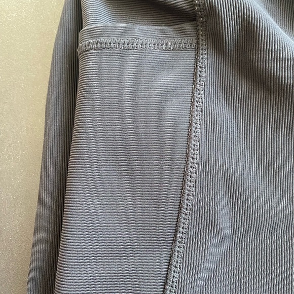 Workout pants - Picture 2 of 3